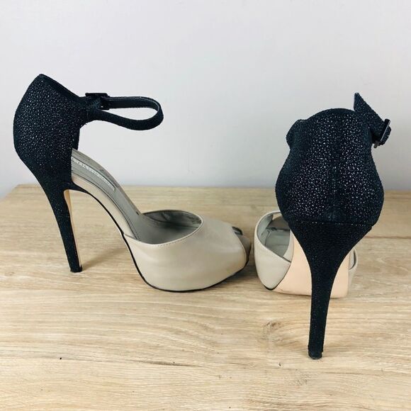 BCBGMaxazria high heels - Picture 3 of 7